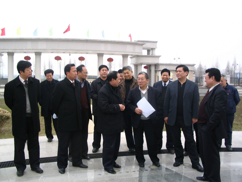 2006年2月12日，湖北省常務(wù)副省長(zhǎng)周堅(jiān)衛(wèi)到公司調(diào)研